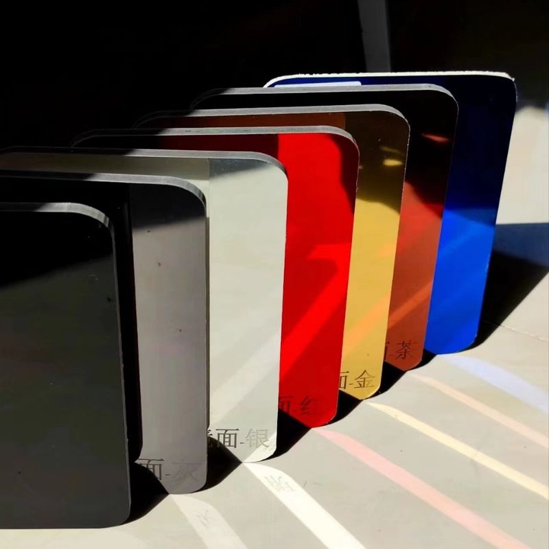 Painel de parede de revestimento de madeira de carvão de bambu WPC Floral Pattern Decorative Wall Board