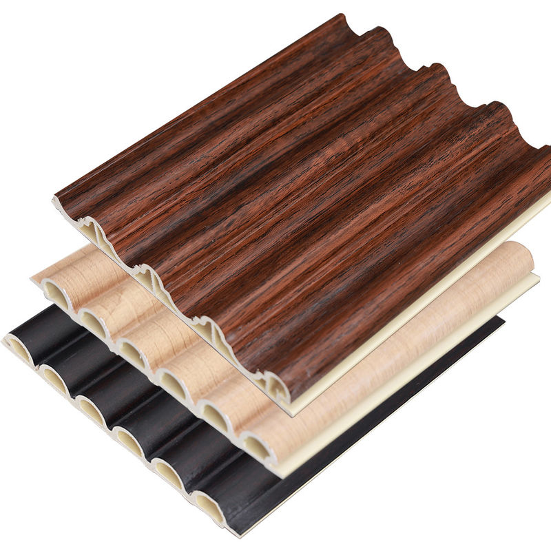 Fabrica Decoração de interiores Madeira Plástico Composito Revestimento de PVC revestimento de parede flutuado Painel de parede interior Wpc