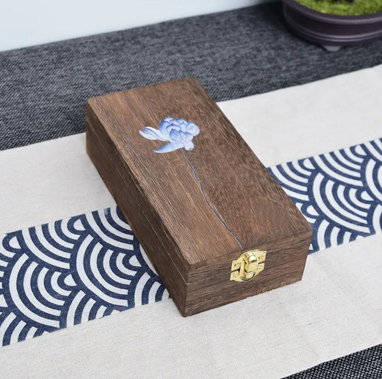 Caixa de jóias de madeira maciça Paulownia Multicolor personalizada para armazenamento de presentes