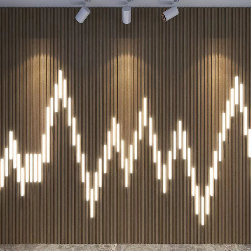 Novo Design Painéis de parede WPC resistentes à água de grãos de madeira Design para decoração de interiores Fácil de instalar