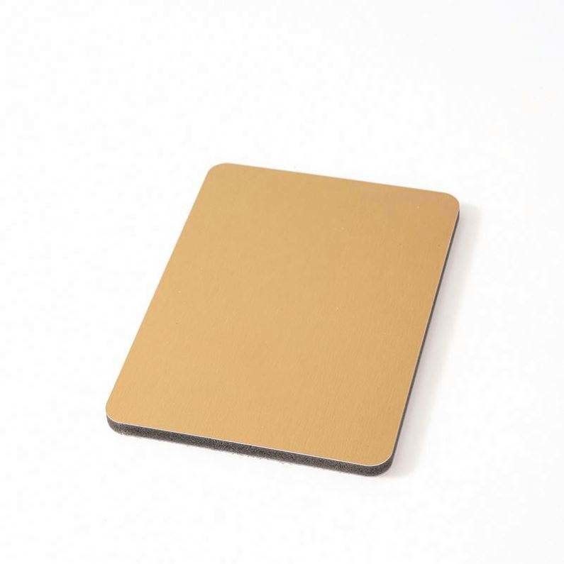 Placa WPC Placa de cristal de carbono Placa de revestimento de madeira WPC Painel de parede decorativo Painel de espelho de fibra de madeira de bambu