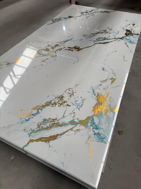 Fornecimento direto de fábrica 2,5 mm 2,8 mm espessura 4 * 8 pés PVC folha de mármore placa UV à prova d'água retardante de chama anti-atração