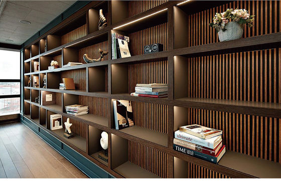 Umidade interior do painel de parede da grão de madeira WPC do FSC - logotipo personalizado prova