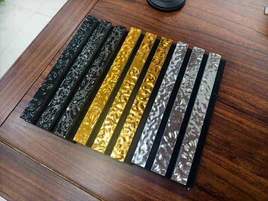 Painel de parede acústico de design moderno certificado 3D PET Film Soundproof Water Ripple Sound-Absorbing Slat Grille Panel decorativo